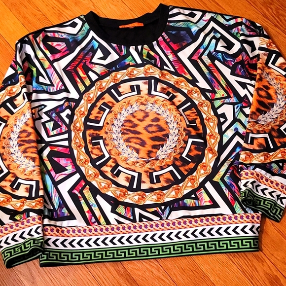 Top - Picture 2 of 8